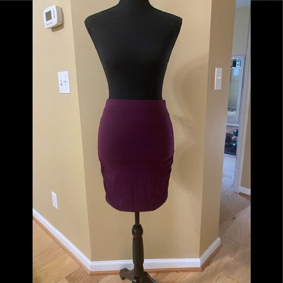 Victoria’s Secret Purple Plum High Bodycon Mini Skirt with Side Ruching - Picture 1 of 7